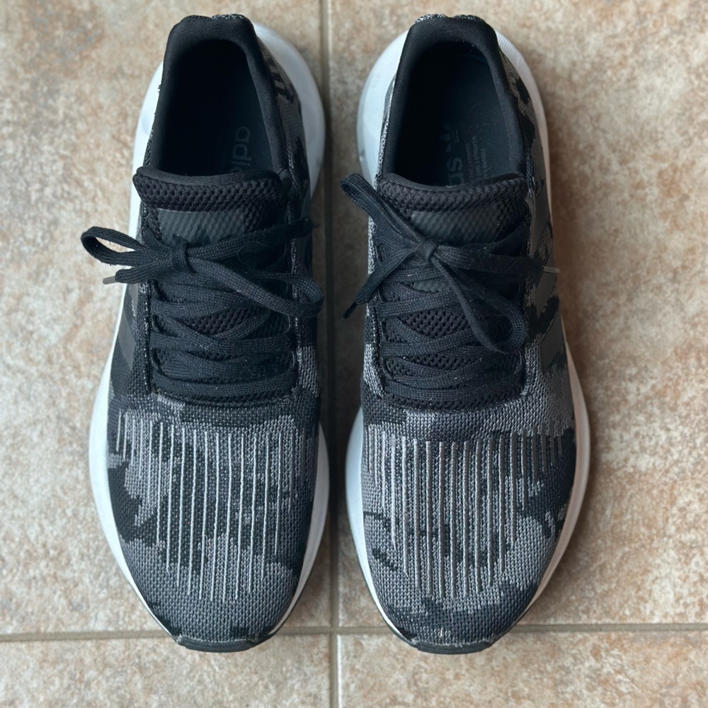 Adidas Men’s Swift Running Shoe